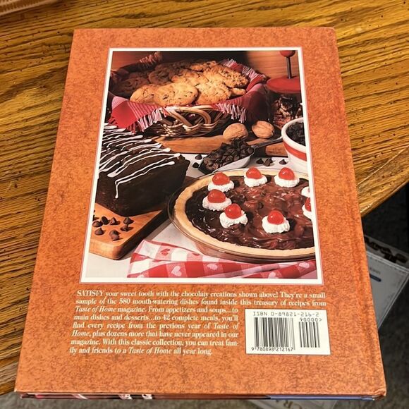 1998 Taste of Home Annual Recipes, 322 page cookbook - Picture 2 of 4